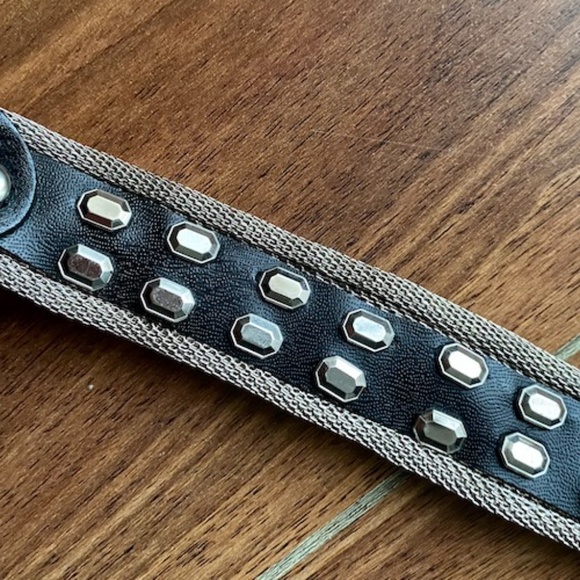 🌷90's Vintage Silver Metal Mesh Belt made in Vancouver - Picture 6 of 9